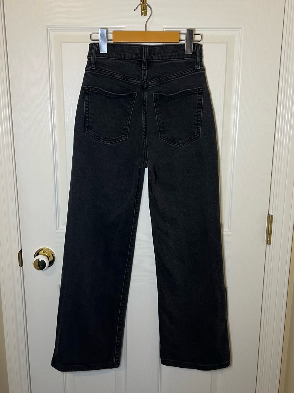 Silver Jeans Black High-Rise Wide Leg Jeans - Picture 2 of 3